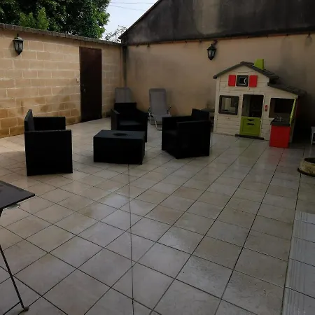 Willa Charmante Maison De Ville Avec Grande De Terrasse *